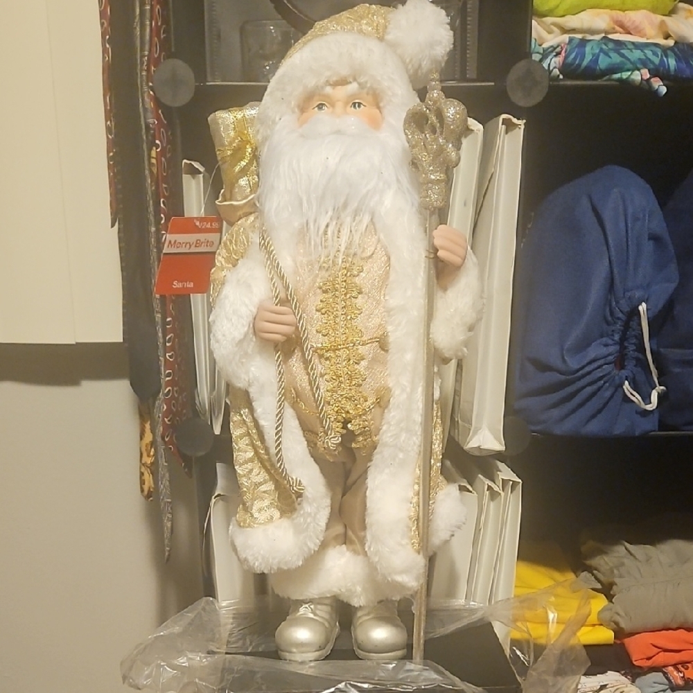 NWT Luxurious Gold and White Santa Claus Figurine